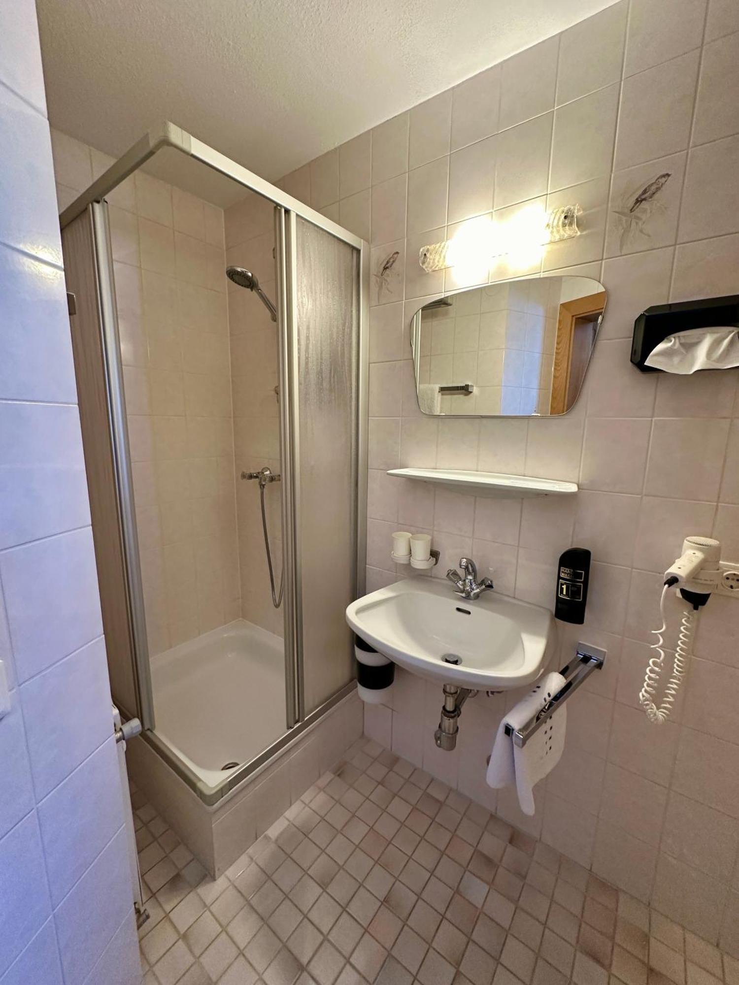 Hotel Zirbenhof Санкт Леонард им Пицтал Стая снимка