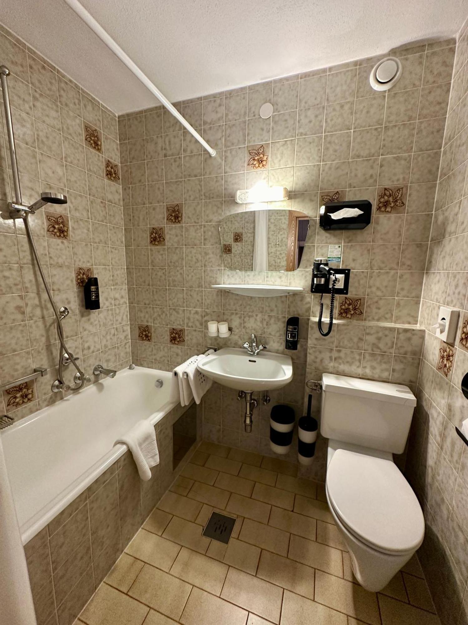 Hotel Zirbenhof Санкт Леонард им Пицтал Стая снимка